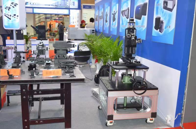 電動(dòng)平移臺對于電機(jī)的選擇